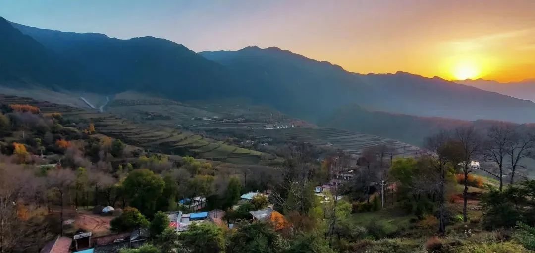 因山而得名的定西临洮南屏村 处处皆画卷