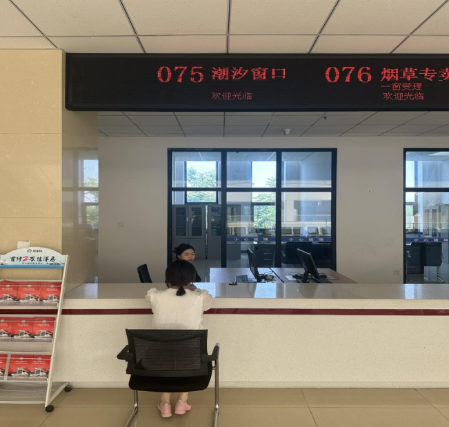 舞阳县政务服务中心：启用“潮汐窗口”政务服务更贴心