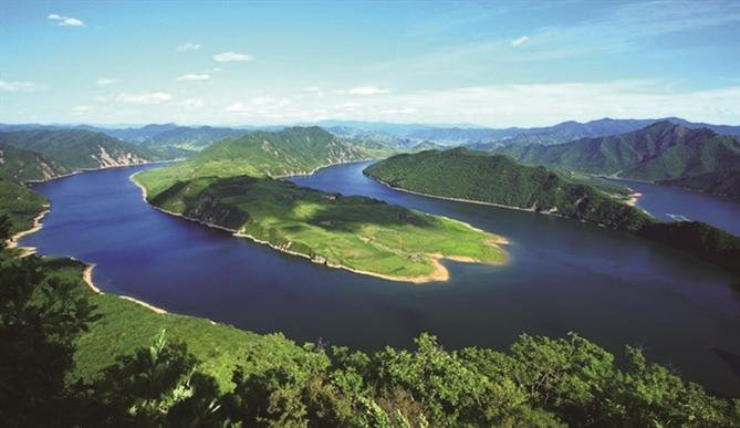 集安市太极湾。（通化市旅游服务中心供图）