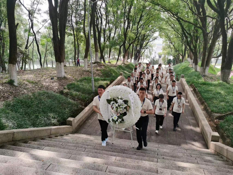 江西省委党校第9期省直处干班赴方志敏烈士纪念园开展现场教学