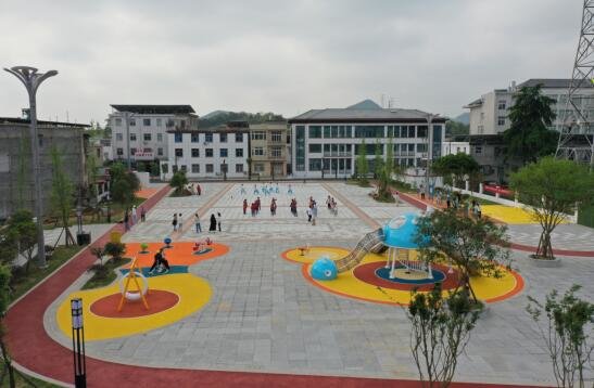 江西瑞昌市：代表履职有力 废墟变身广场