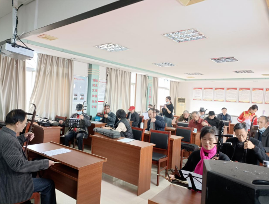 ▲尧渡镇老年大学二胡班