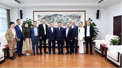 上海市人大代表,上海市郑州商会商会会长张春雨带队赴