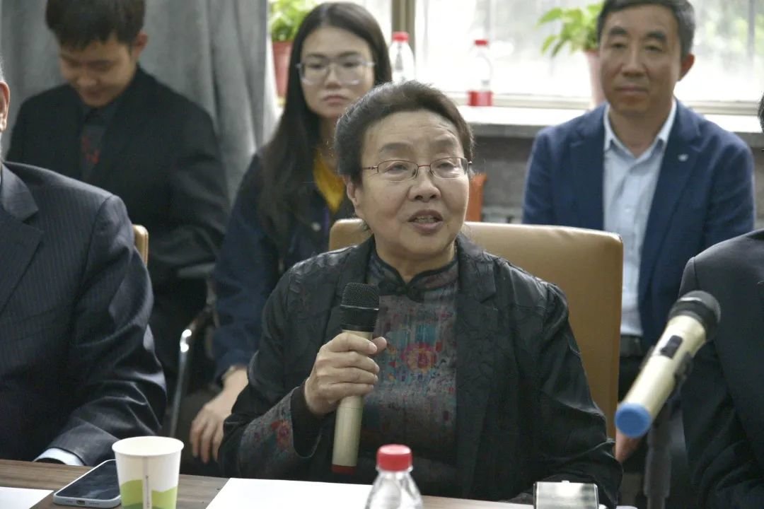 中国书协顾问、甘肃省书协名誉主席 张改琴 讲话