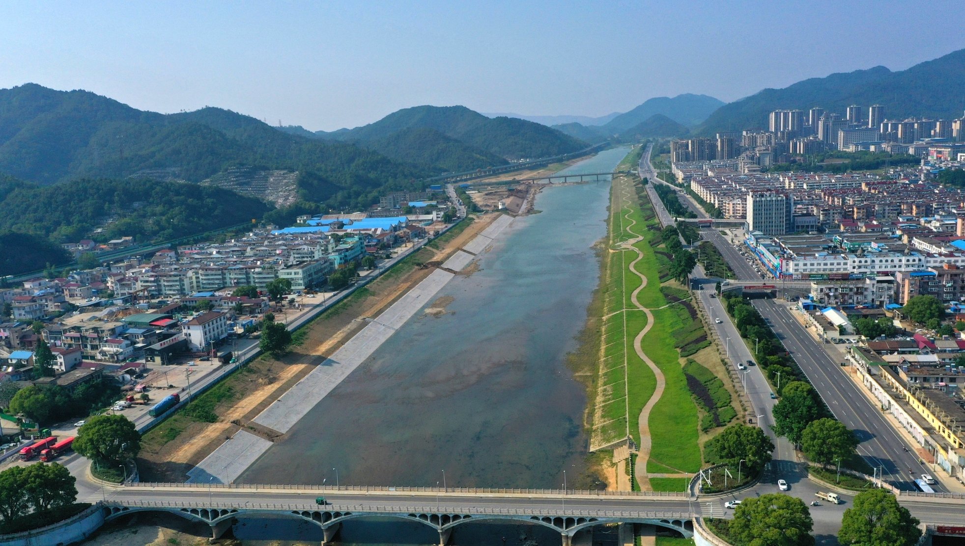 ▲尧渡镇河西大道全景