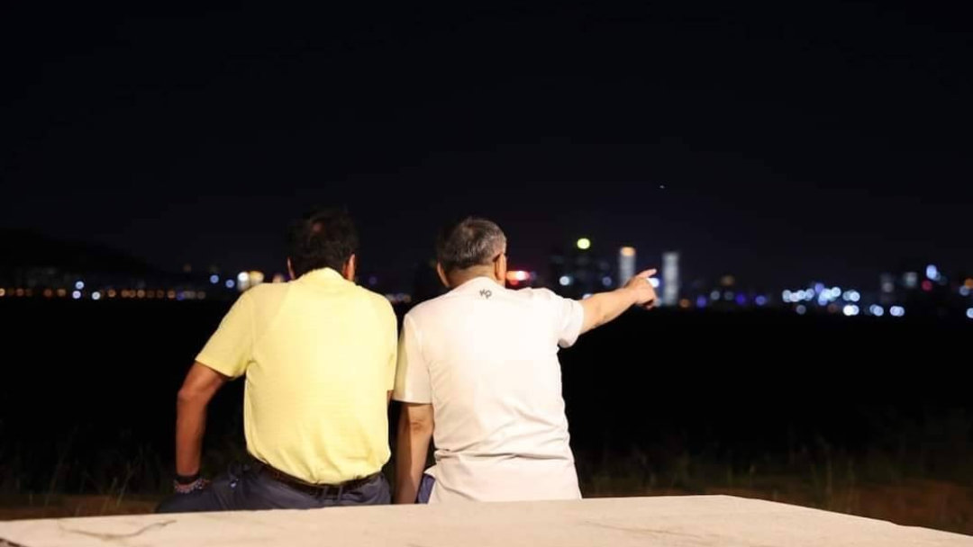 才牵手柯文哲喊“海誓山盟”,郭台铭今称“喝多了,都忘了”