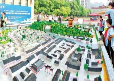 武昌师生“复原”的武昌古城模型。