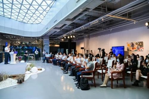 罕见五连发!CSR报告、ESG报告、摄影展、卡通形象……这场发布会满足了CSR人所有的想象