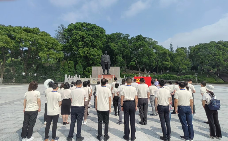 江西省委党校第9期省直处干班赴方志敏烈士纪念园开展现场教学