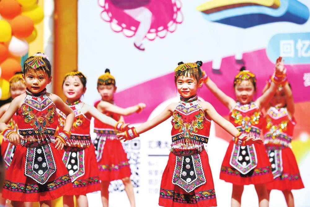 欢庆“六一” 兰州童心飞扬