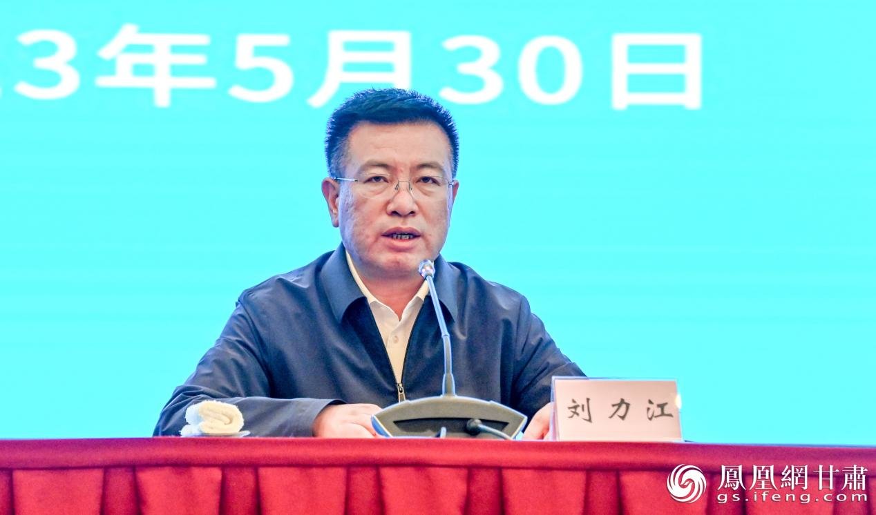 白银市委常委、靖远县委书记刘力江表示，会把枸杞采摘节作为重点农产品节会来举办。仇志敏 摄