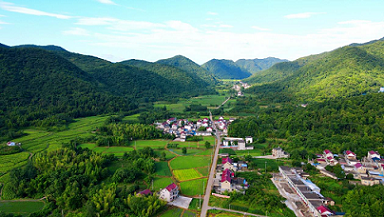 ▲尧渡镇长岭村美丽乡村