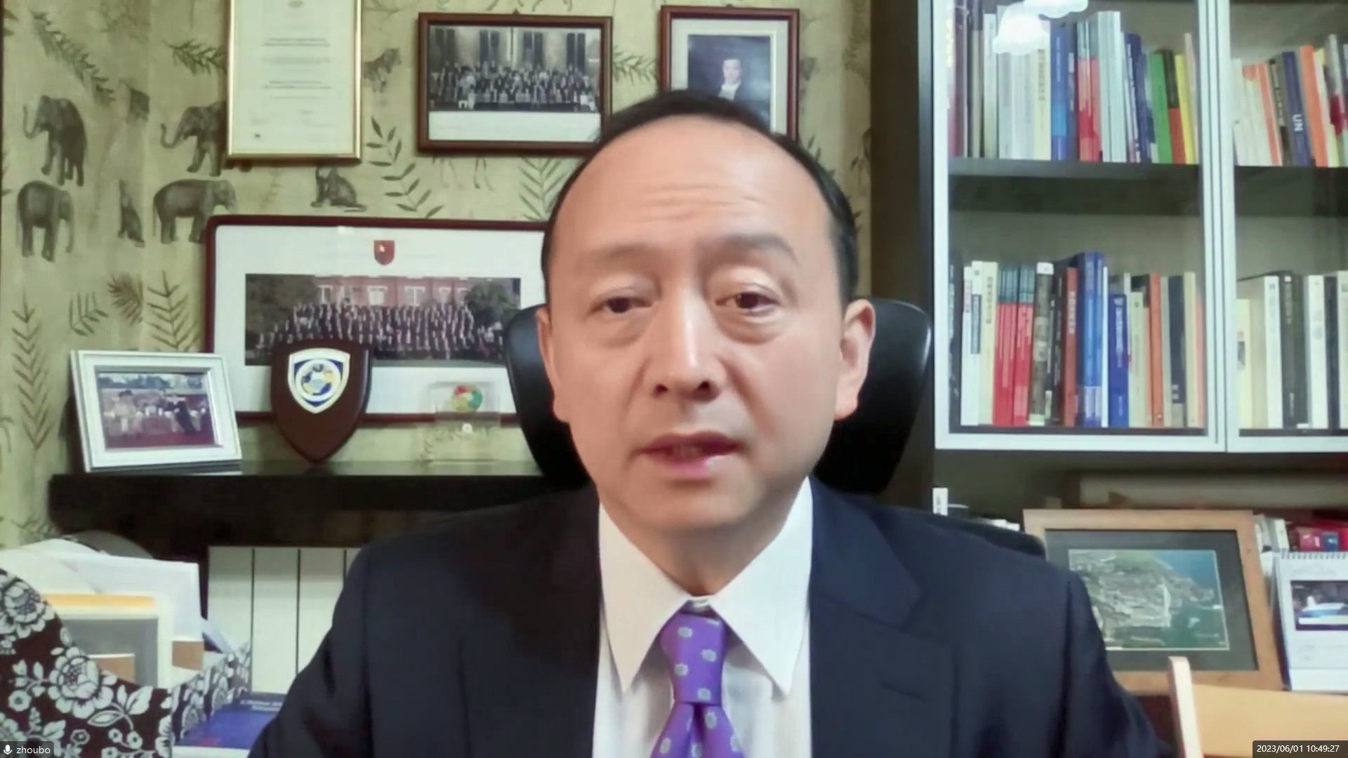 周波:美国现在的行为,就好像在说我就是故意踩你脚,而且每天都要来踩_凤凰网视频_凤凰网