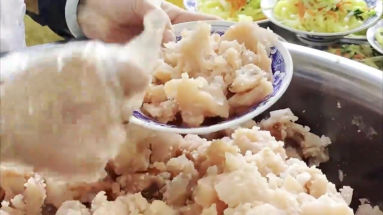 “顶”呱呱的味道：在味蕾上搅动乡愁