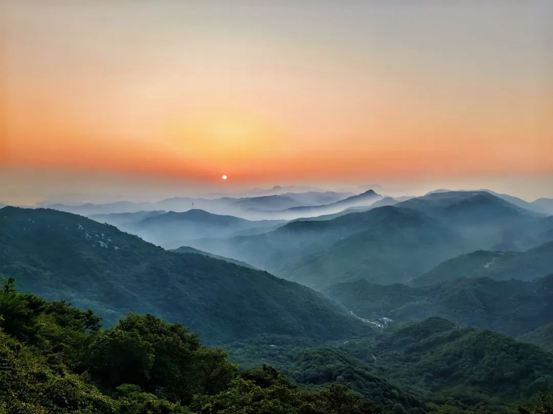 七峰山致青春：奔赴山海，山顶相见