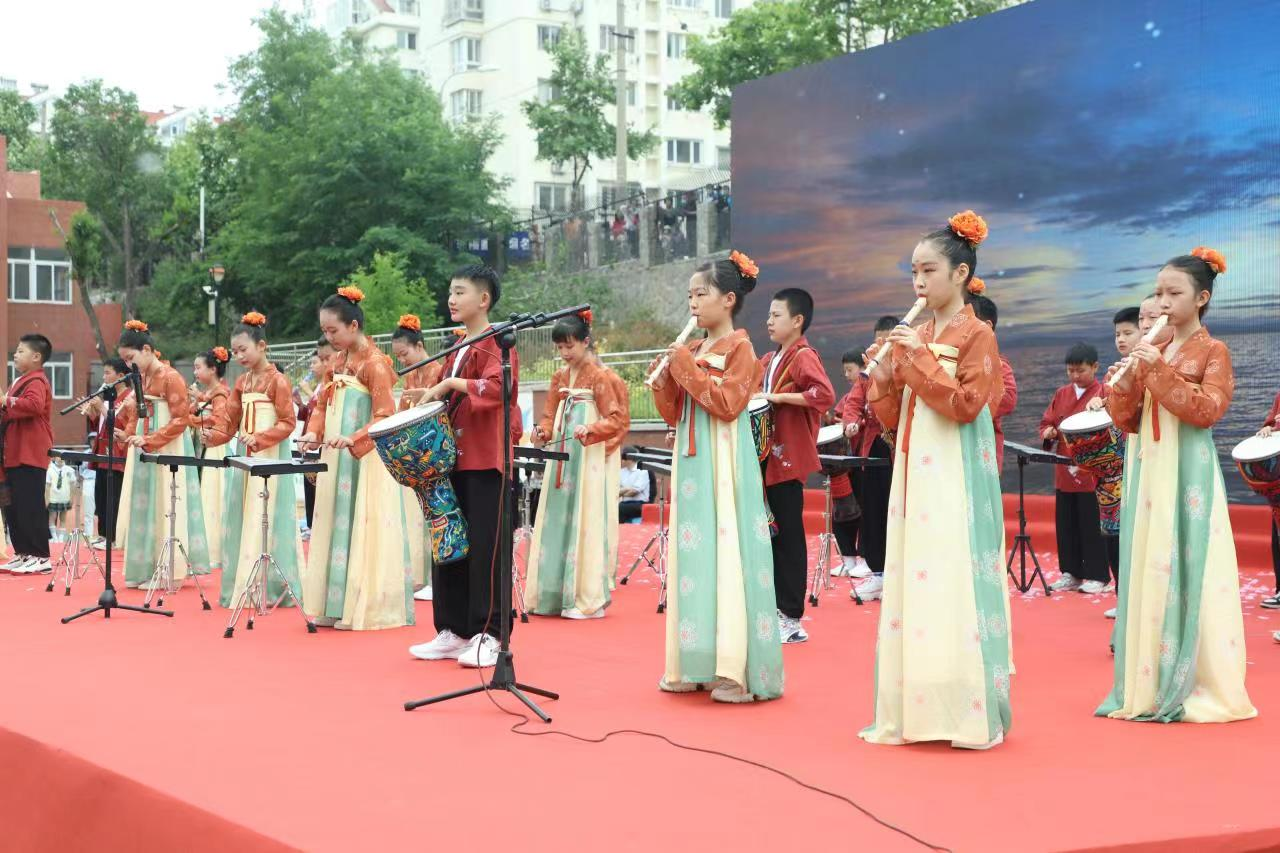艺“炫”中国梦,同“享”地球村|青岛桦川路小学2023年庆“六一”“十个一”项目艺术节成果汇演暨“国际理解教育周系列活动”