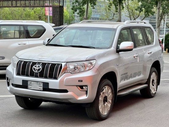 23款中东丰田霸道4000txl现价65万起
