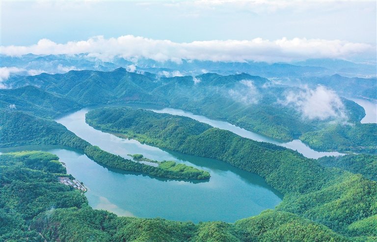 美丽山水画卷