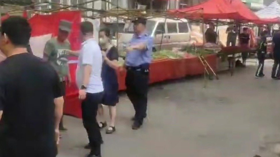 沈阳一菜市场发生刑案，三人死伤，全部是女性