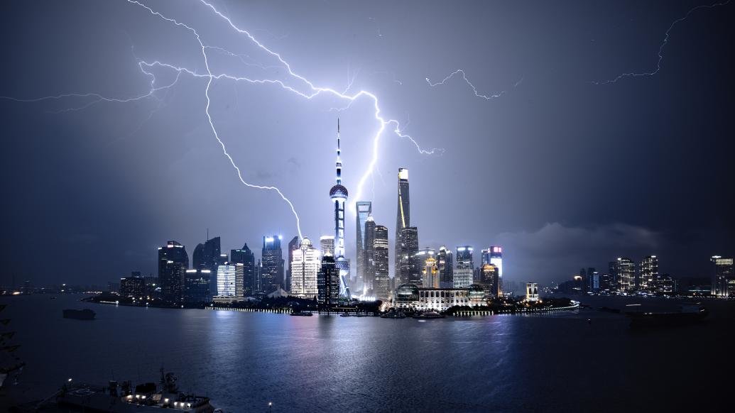 上海雷阵雨图片图片