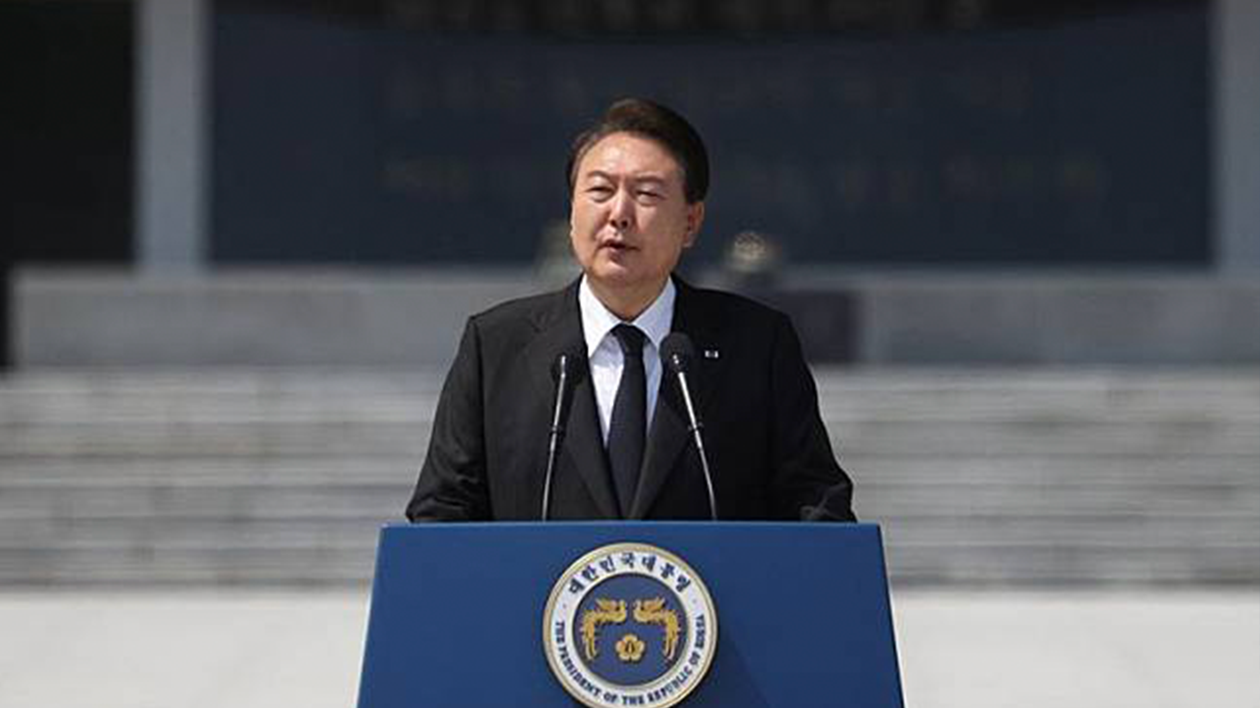 韩总统候选人尹锡悦访问保守阵营地盘，批文在寅政府“脱核电”政策基调