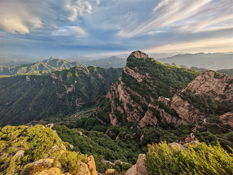 6月7日拍摄的石家庄市灵寿县五岳寨景区风景（手机照片）。新华社发（陈其保摄）