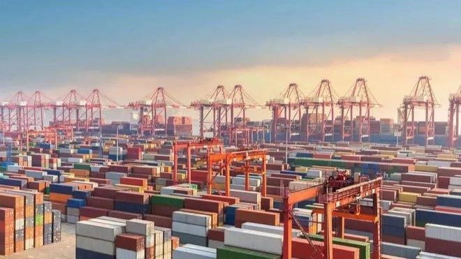 全球贸易新格局的影响下，中国外贸呈现结构性分化特征，如何解读？