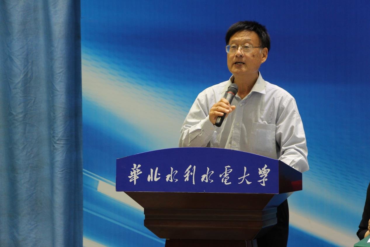 河南省教育厅关工委副主任、河南省关心下一代基金会副理事长赵国河致辞