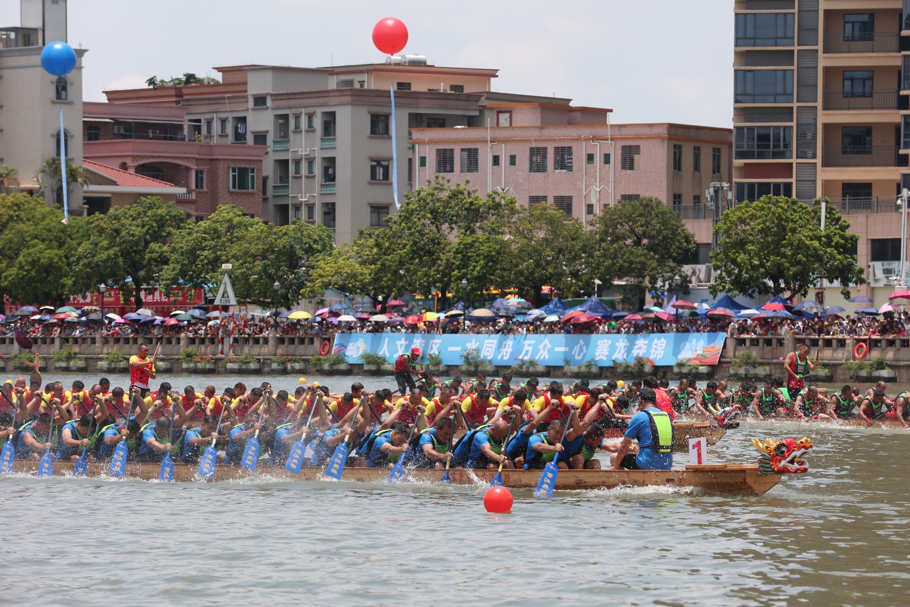 祝贺！两地“沙田”包揽前二！粤港澳大湾区(广东)龙舟邀请赛在东莞举行