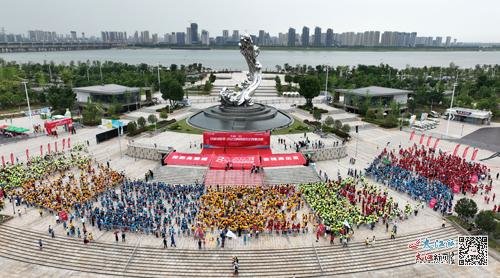 安利纽崔莱&middot;2023南昌城市定向挑战赛开幕式现场 摄影 王祺