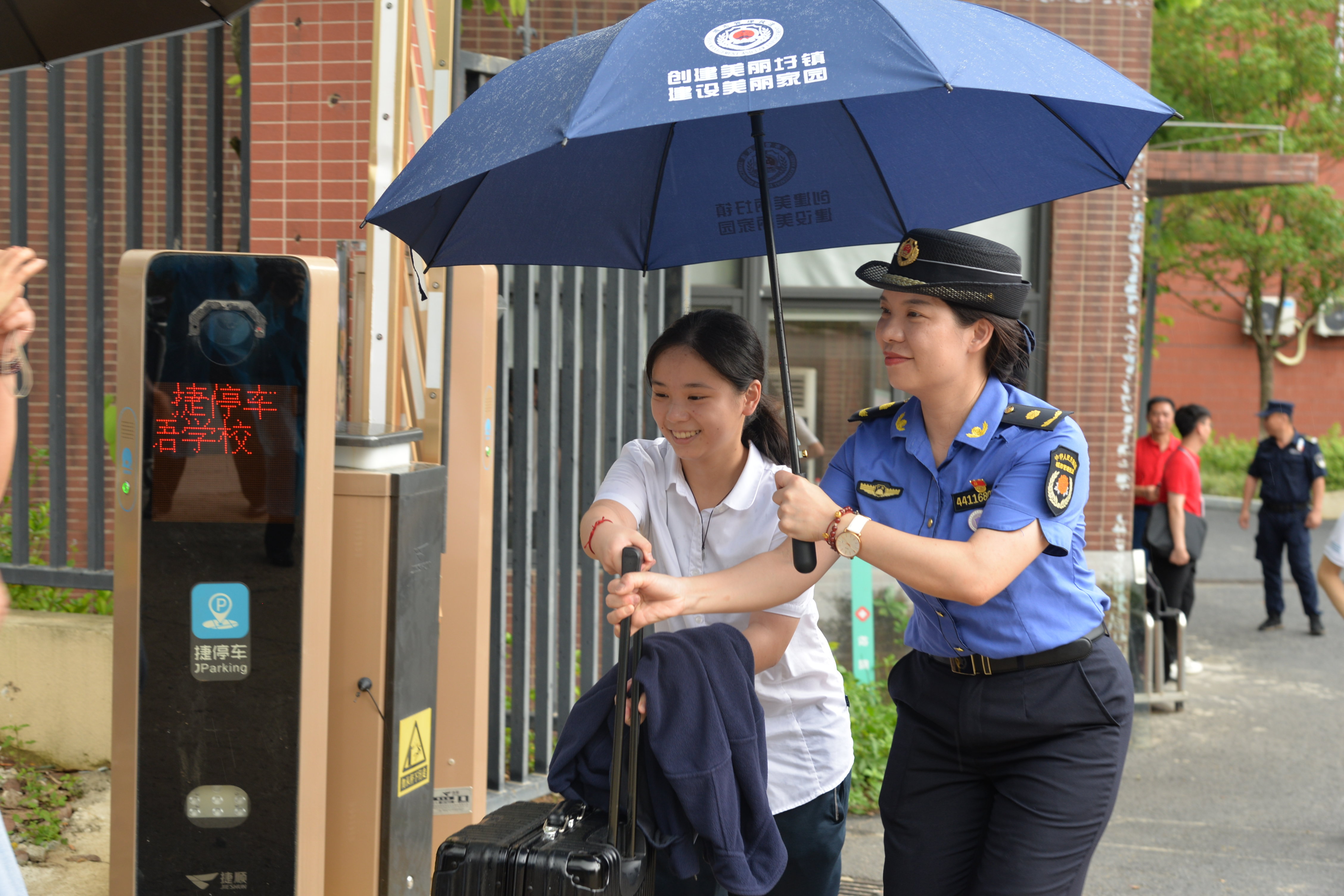 高考落幕 未来可期│清溪城管圆满完成护航高考任务！