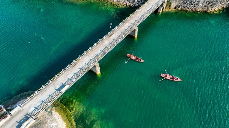 江西瑞昌市：清漂护碧水