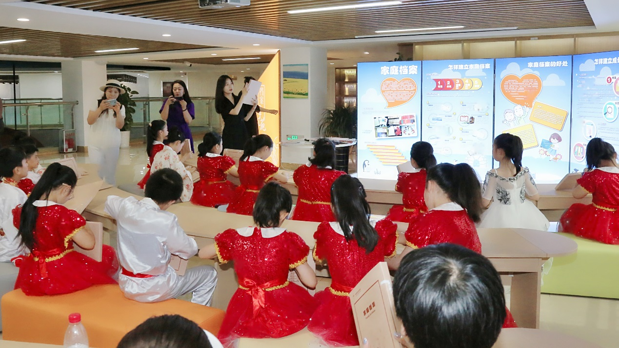 全市首个家校社协同育人实践基地在青岛市市北区档案馆揭牌“档案学苑”研学实践课程同步发布