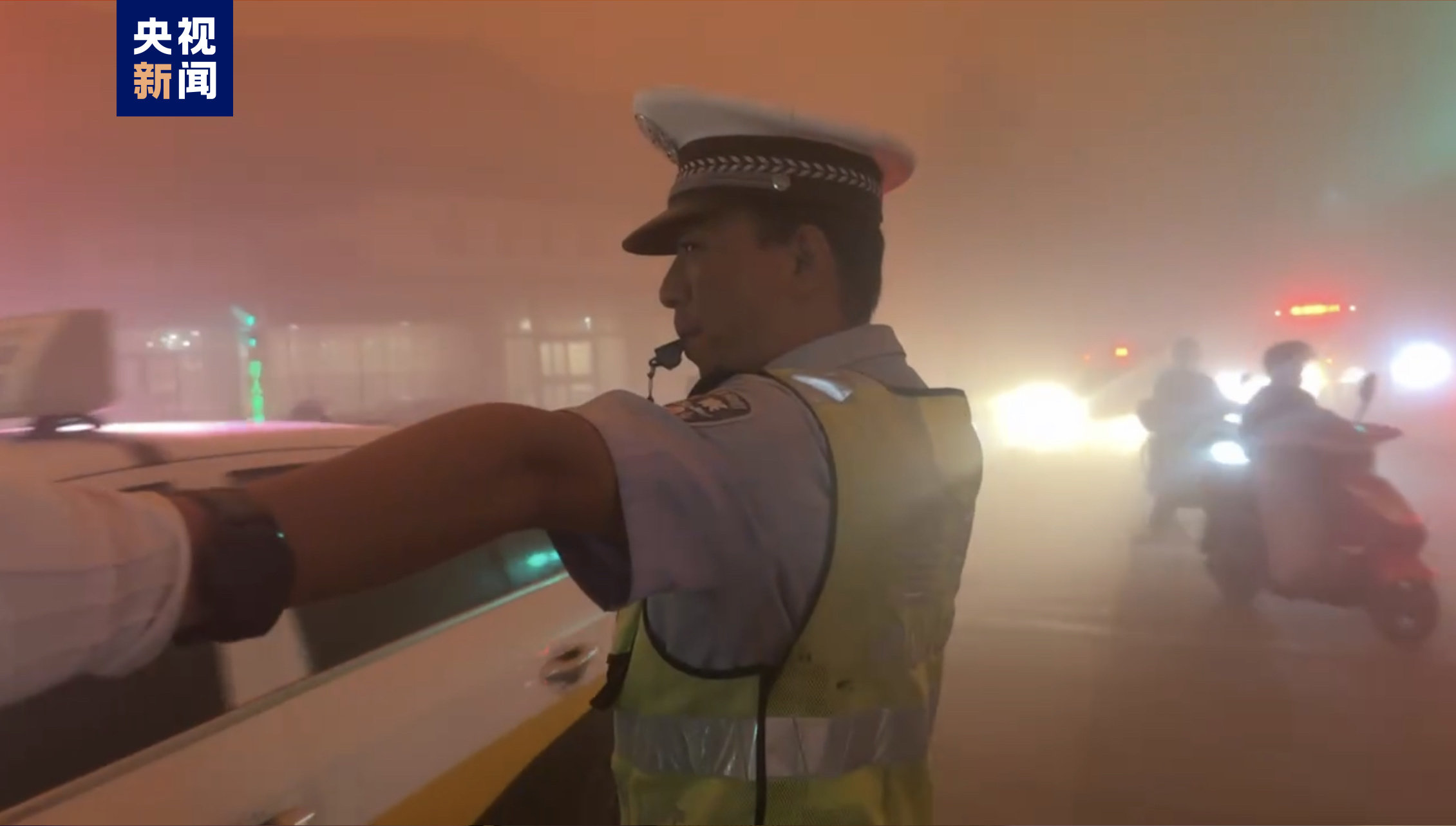 “沙”气扑面而来 连霍高速甘肃这些路段临时管制