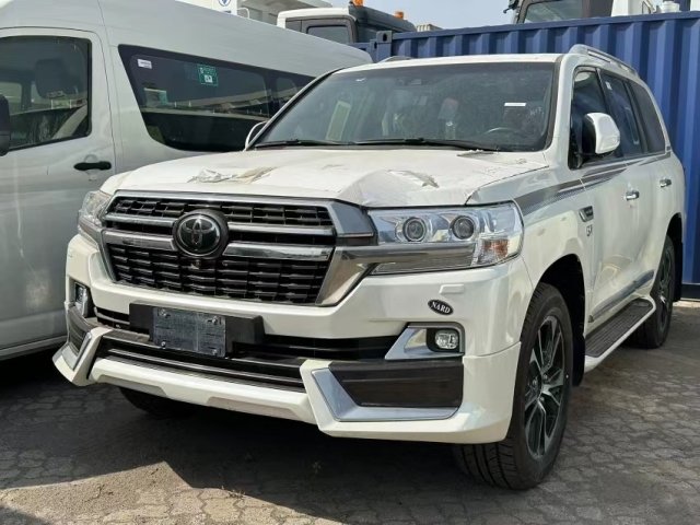 国六丰田酷路泽5700顶配vxs西安提125起