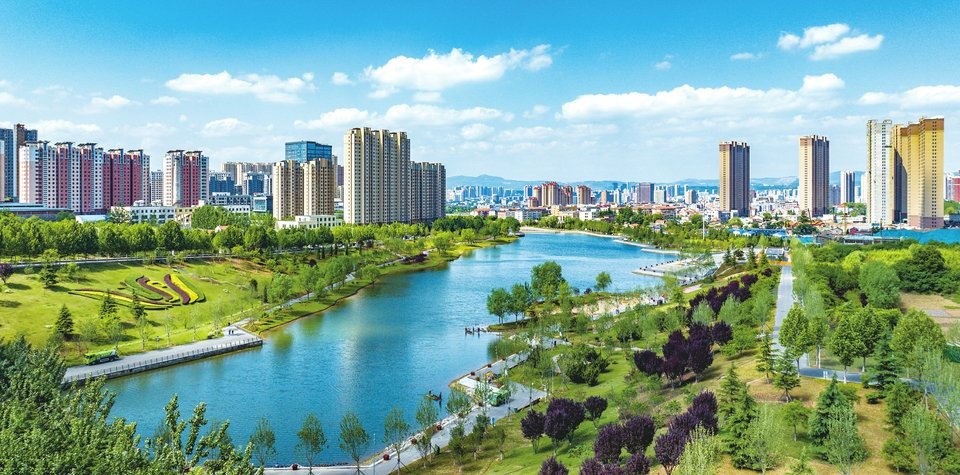 图为城东水系公园。宁绍雄 摄