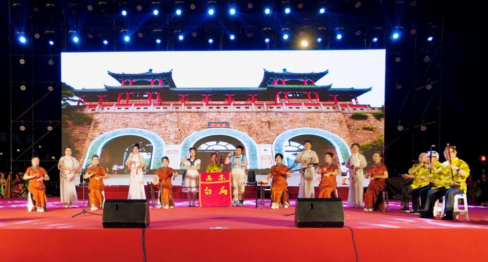 南京白局表演。