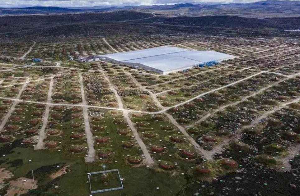 “拉索”航拍图 (图片来源：中科院高能所提供）