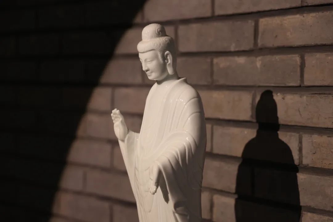 觅·境——李亮东艺术展在《中国美术报》艺术中心开展