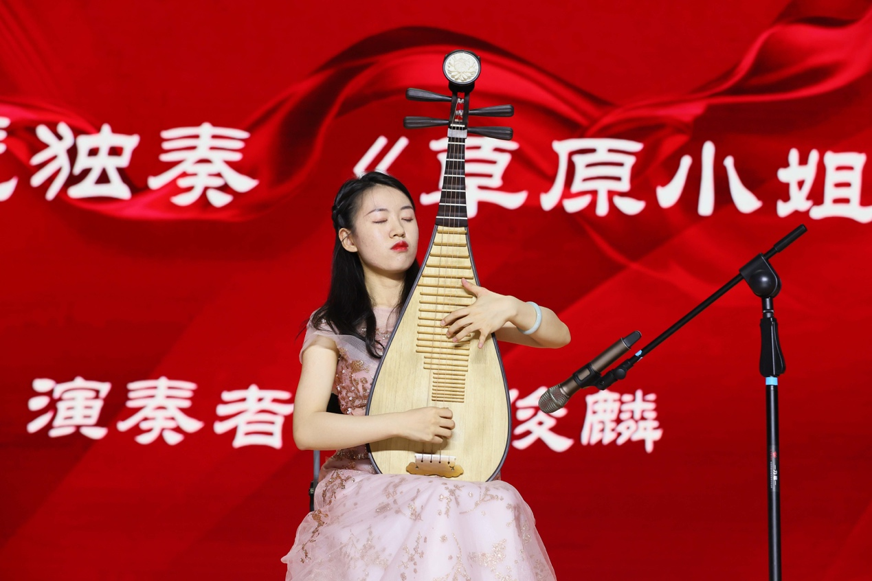 “党旗飘飘 强国有我——中央音乐学院走进西北工业大学主题音乐会”成功举办