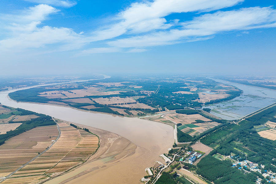 航拍黄河与金堤河交汇处