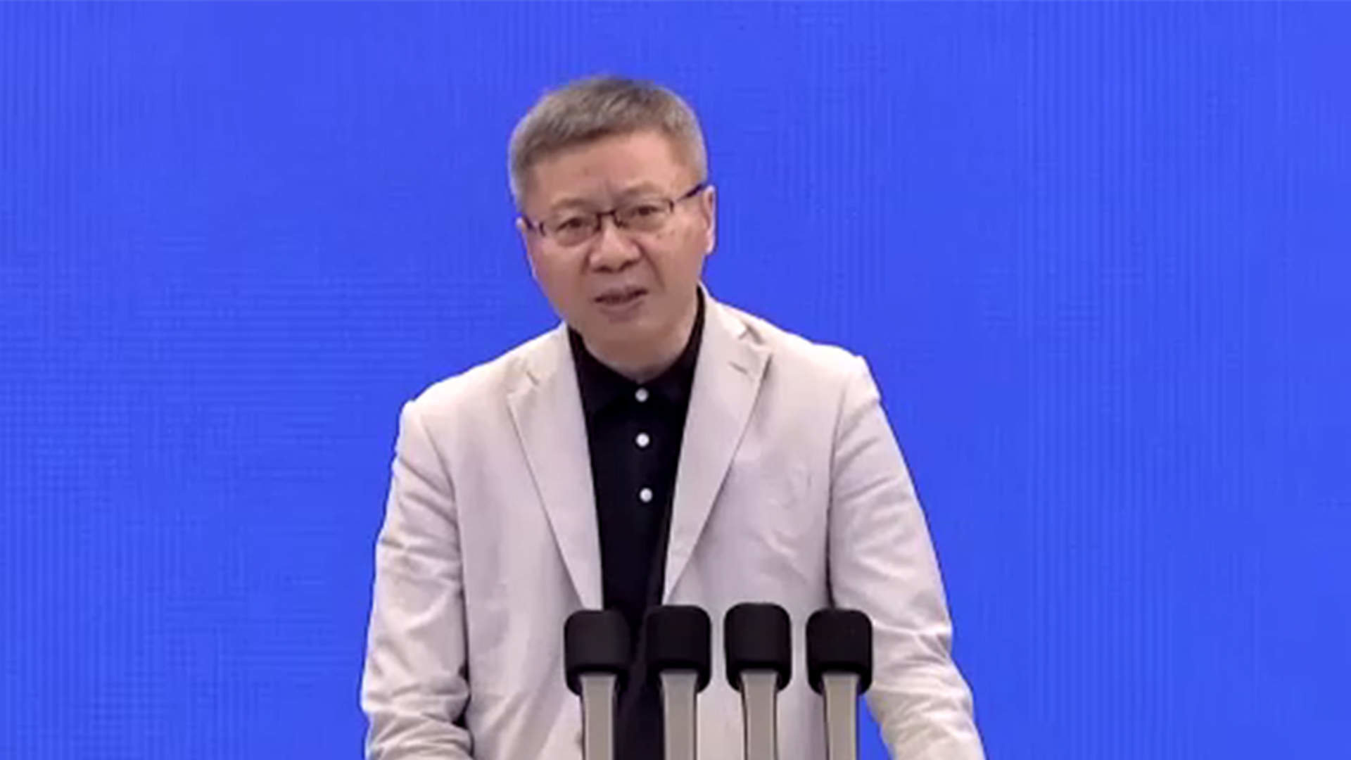 张维为:中国用美国阿富汗战争十分之一的钱实现1亿人消除贫困,美国怎么有资格谈论人权?_凤凰网视频_凤凰网