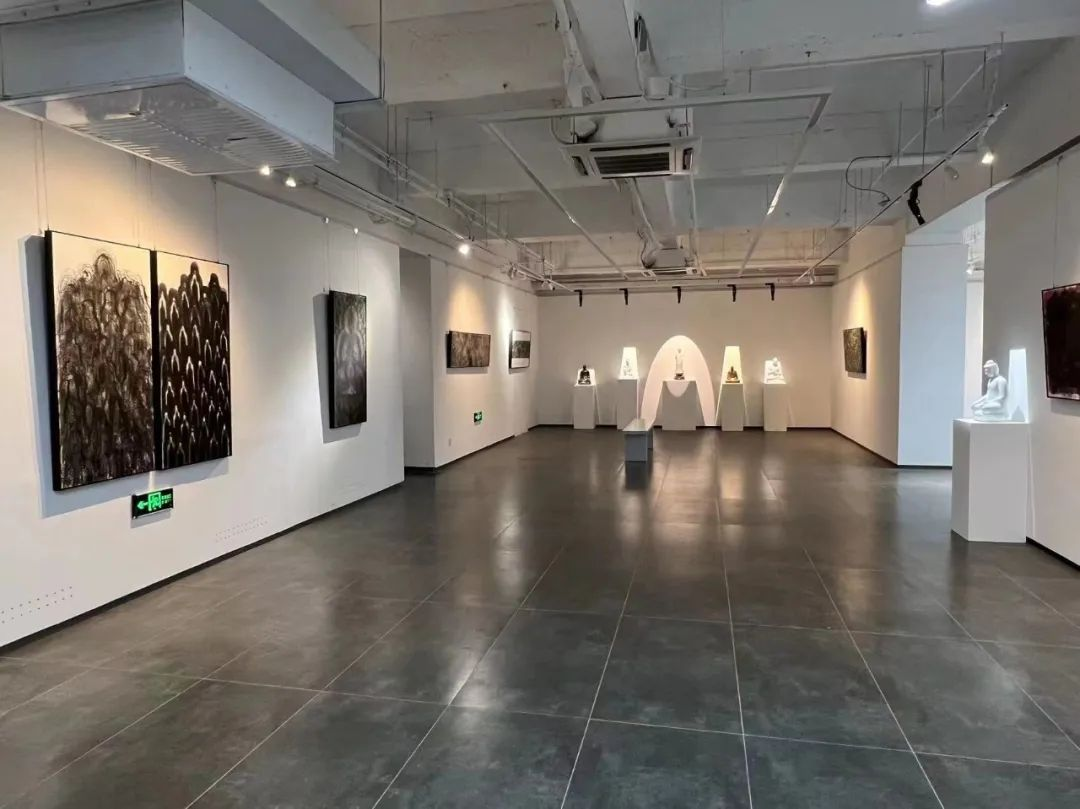 觅·境——李亮东艺术展在《中国美术报》艺术中心开展