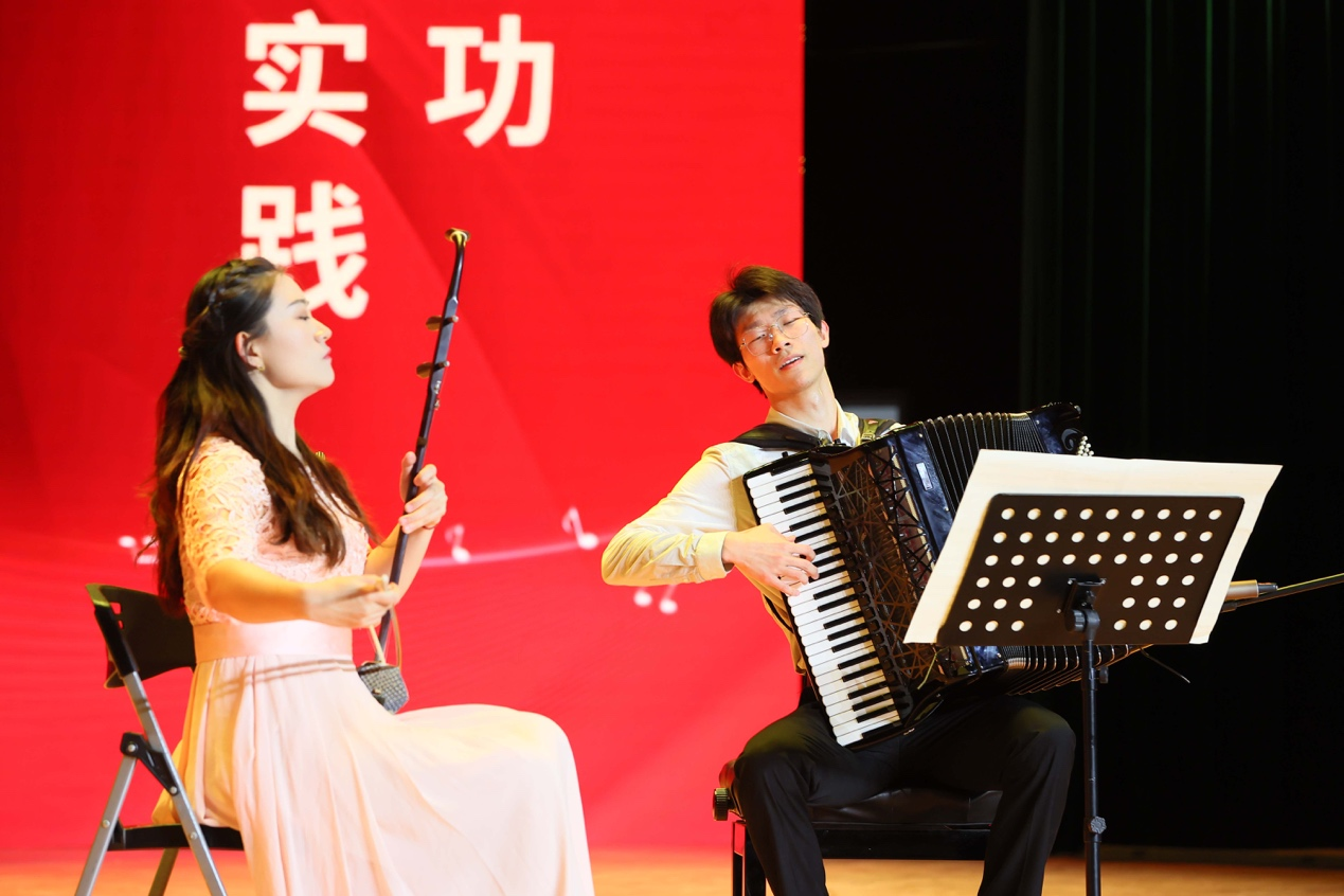 “党旗飘飘 强国有我——中央音乐学院走进西北工业大学主题音乐会”成功举办