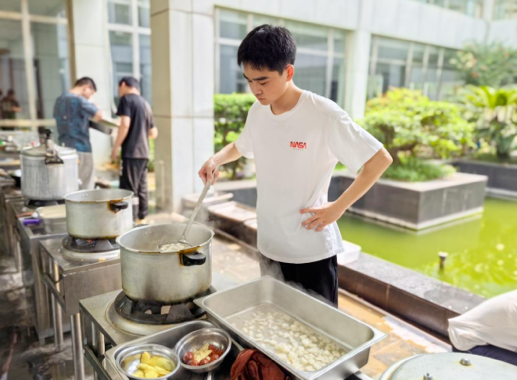 江西中医药大学积极开展中医药特色劳动教育实践课