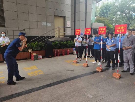 “人人讲安全，个个会应急”——武昌区人大代表参加消防安全应急演练活动