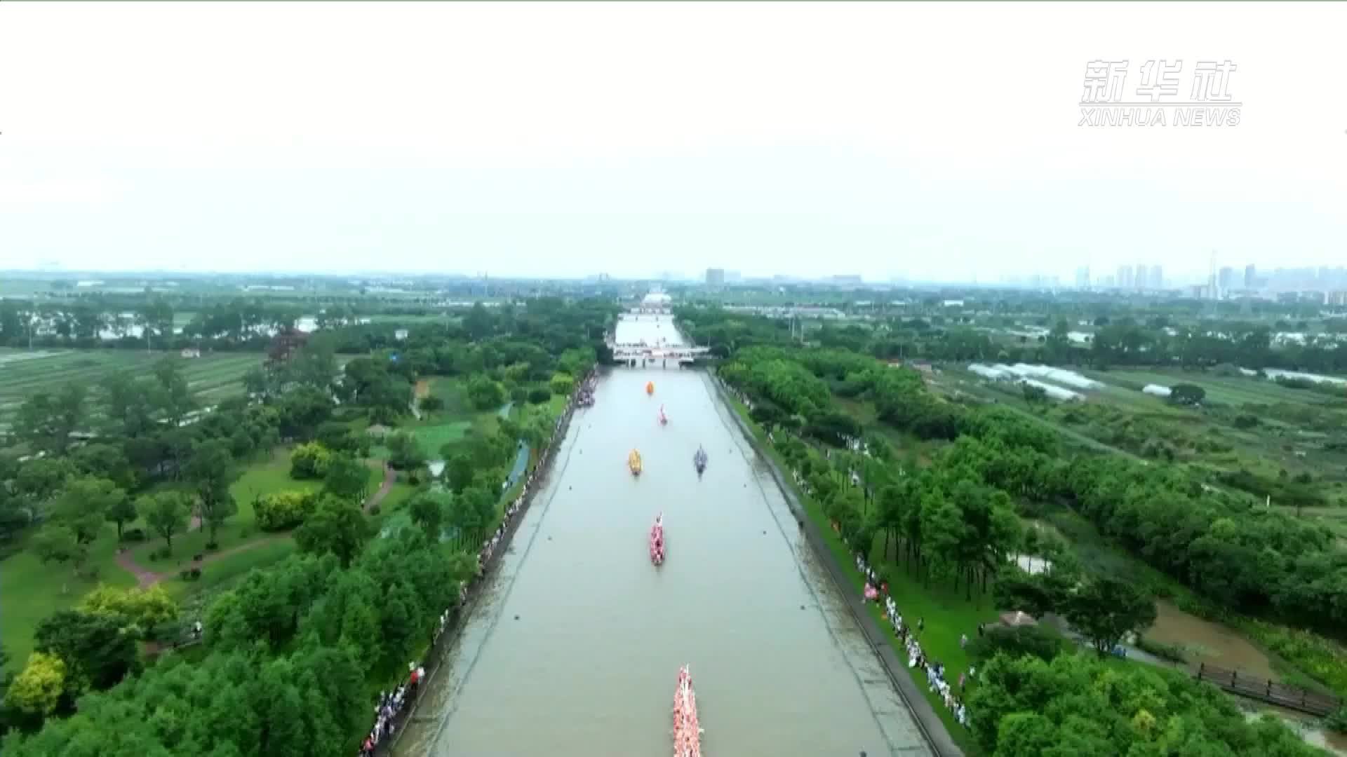 浙江瑞安：龙舟竞渡展风采