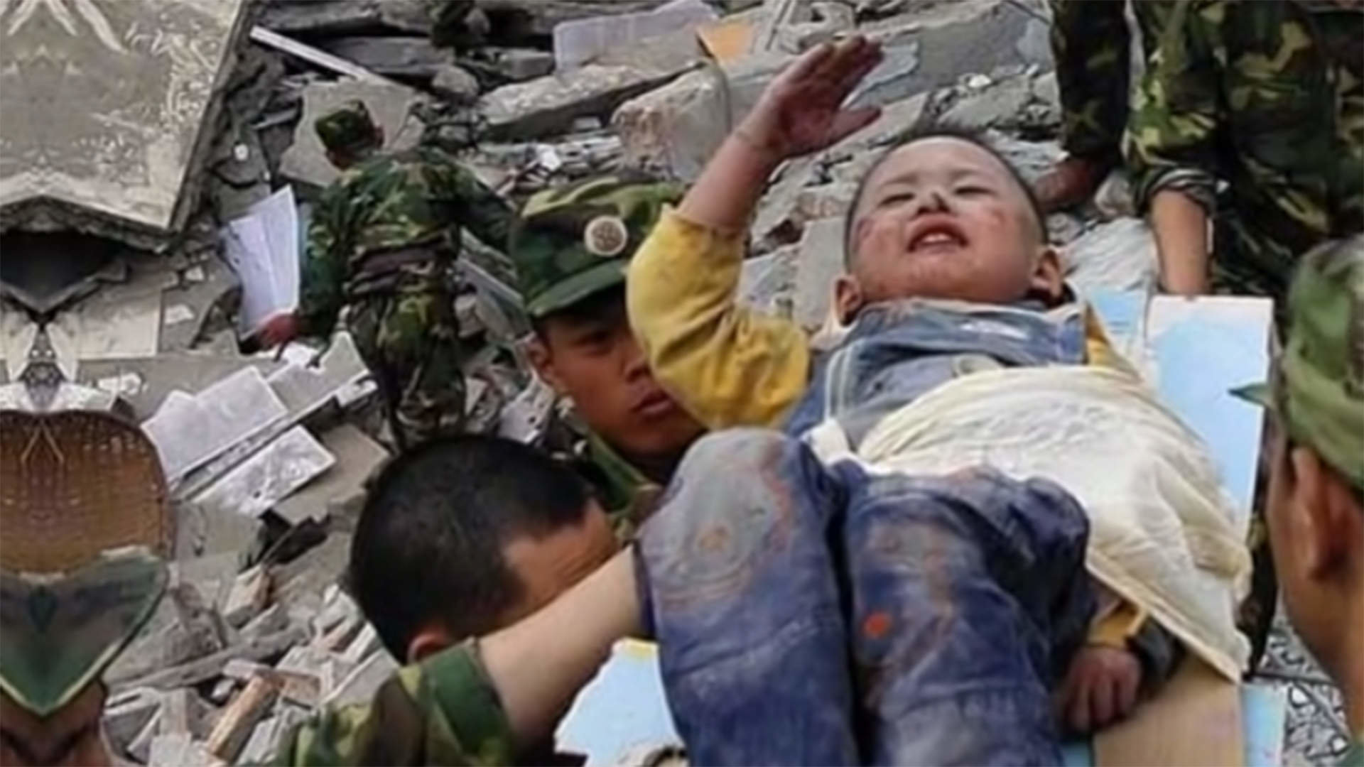 在灾区，最让我欣慰的是孩子们的笑脸-汶川 地震 一周年-专题