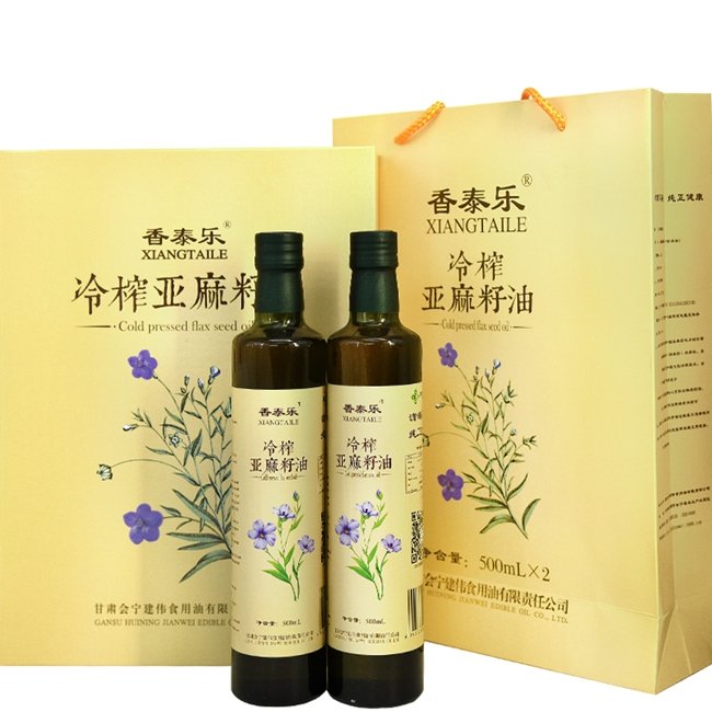 甘肃会宁建伟食用油有限责任公司出品的“香泰乐”牌冷榨亚麻油