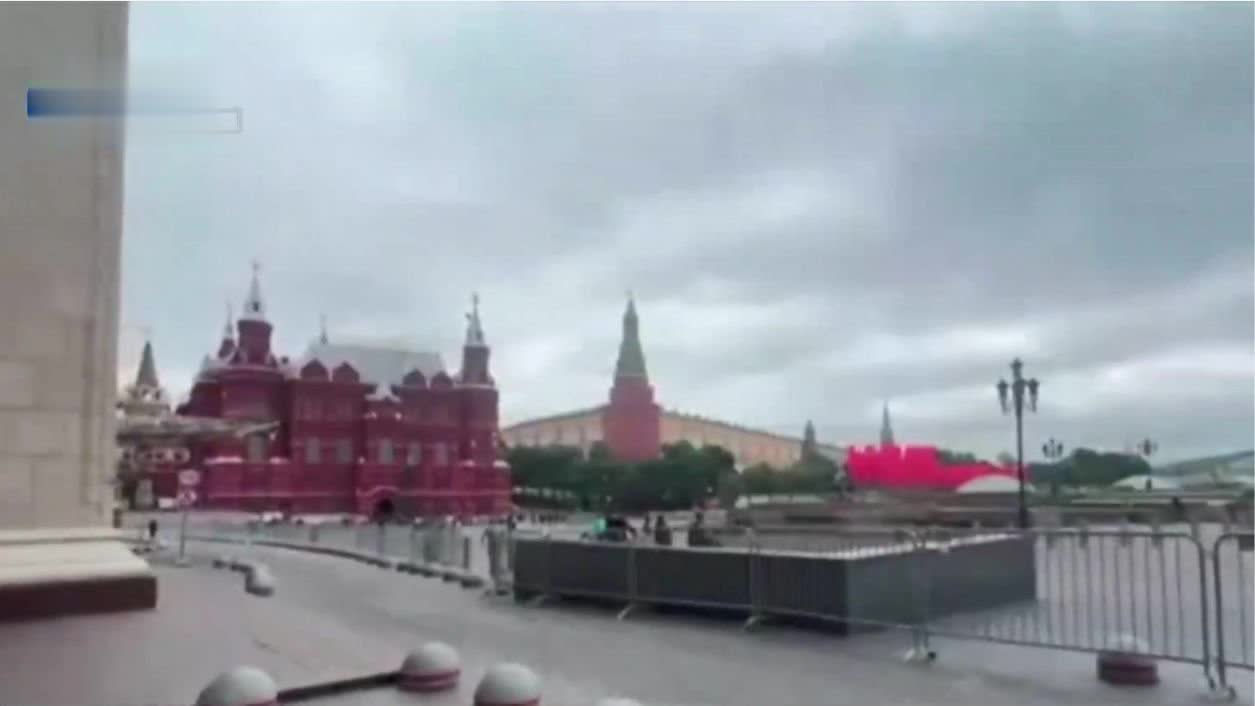 直击莫斯科红场：途中未见军车，红场内已封锁丨独家画面